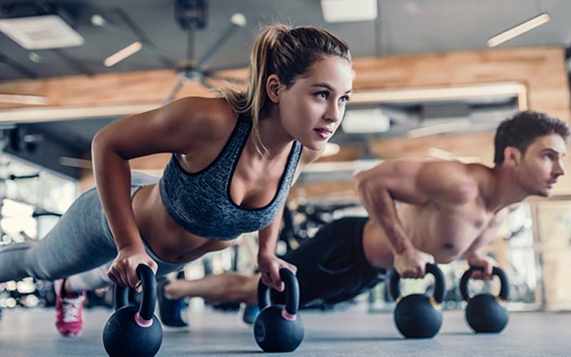 plank su kettleball